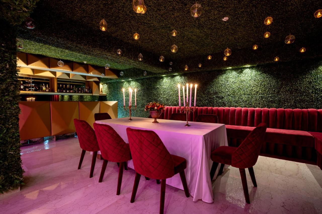 Hotel Casa Fiori Boekarest Buitenkant foto